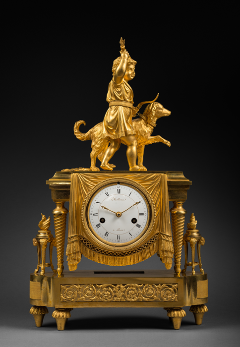 Molliens 
Rare Gilt Bronze Mantel Clock “Allegory of Love and Fidelity” 
Paris, Consulate period, circa 1800
Height 48.5 cm; width 32 cm; depth 11.5 cm