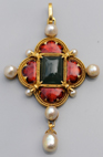 Special pendant in Renaissance style.