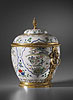 An extremely fine Kangxi porcelain covered vase